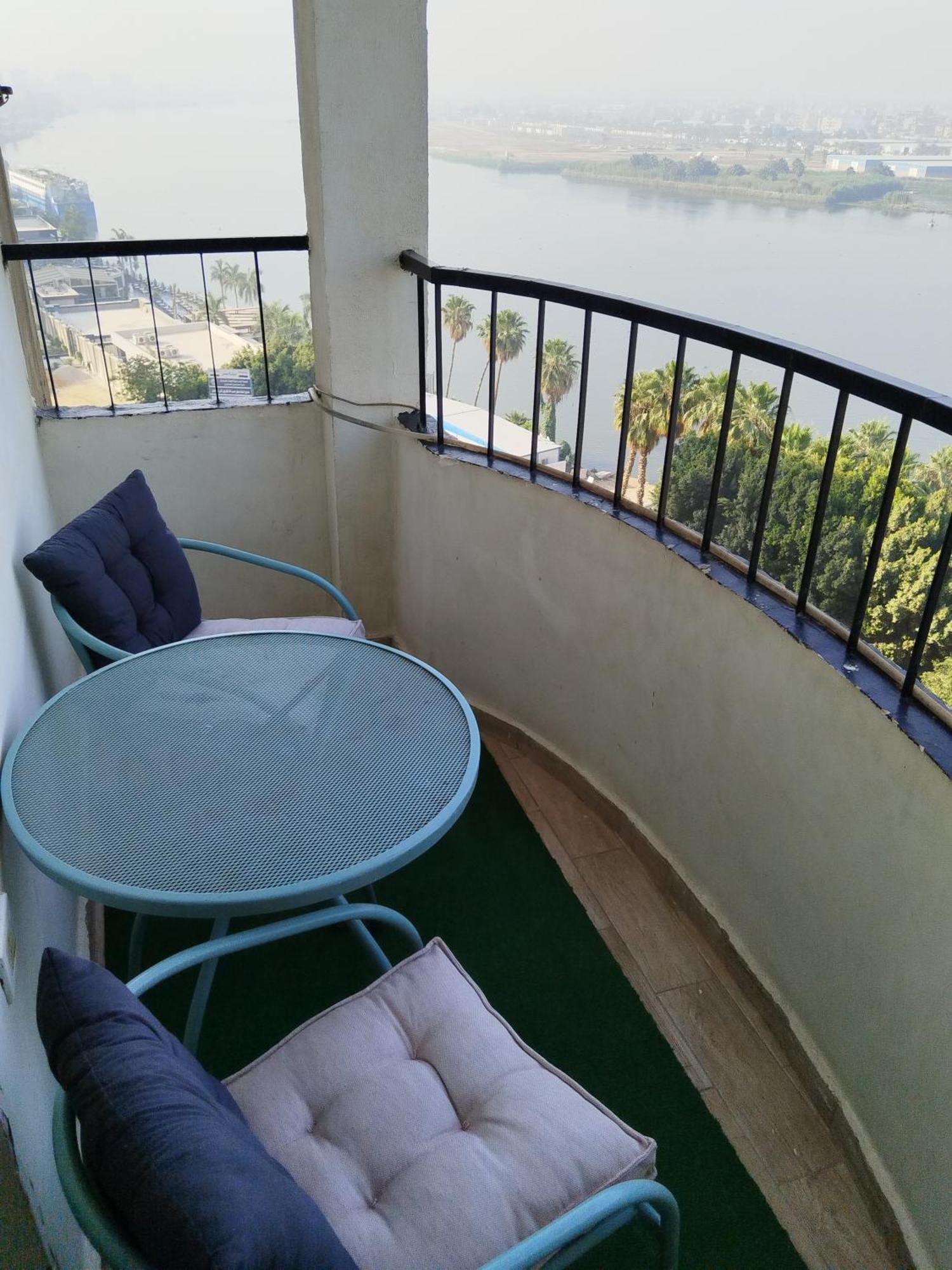 Nile Pyramidal View Apartment Кайро Екстериор снимка
